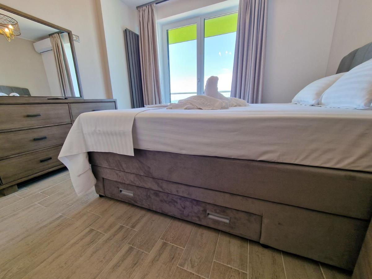Panoramic Aparthotel Pool & Spa Mamaia Nord Нэводари Экстерьер фото
