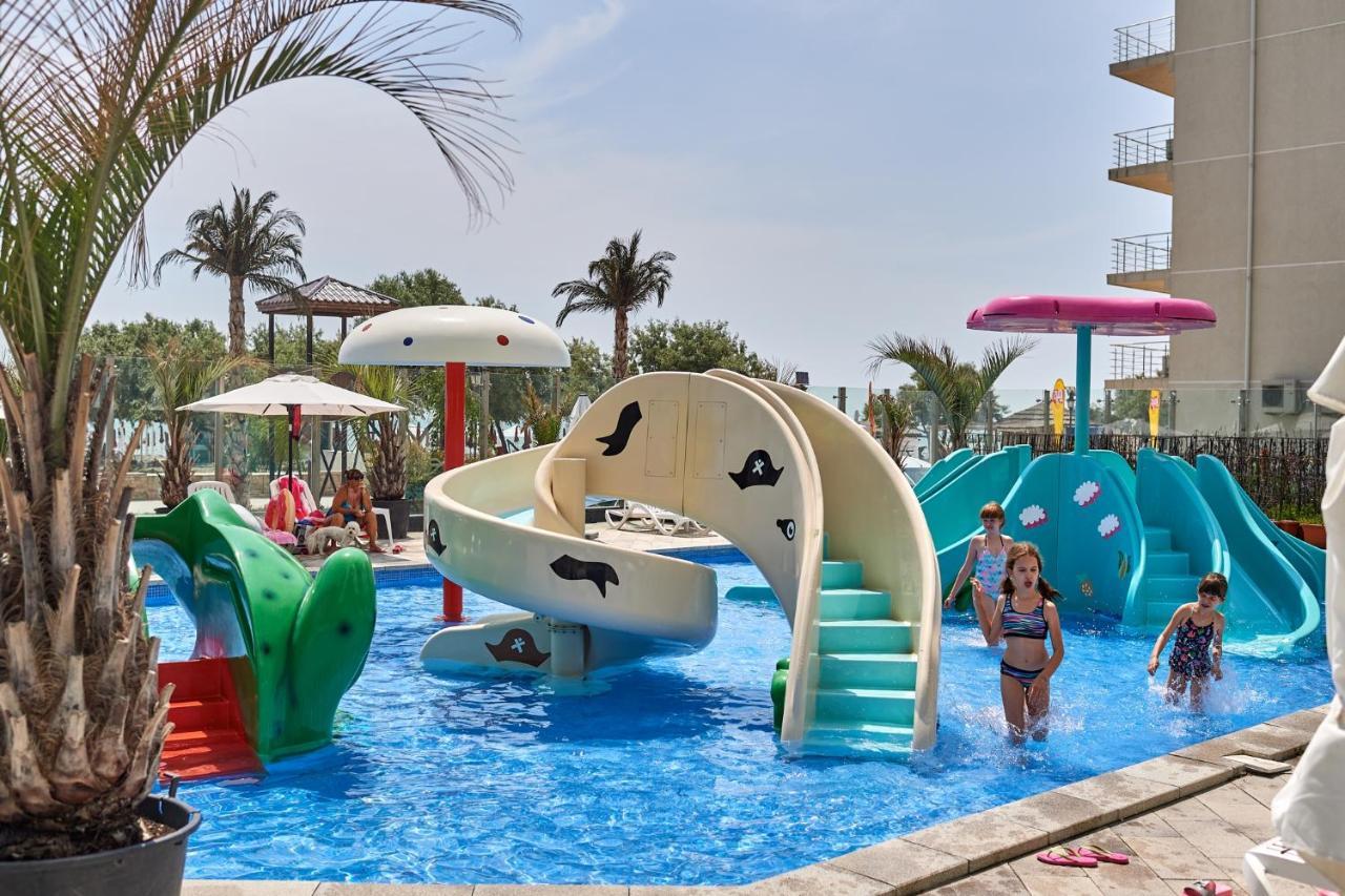 Panoramic Aparthotel Pool & Spa Mamaia Nord Нэводари Экстерьер фото